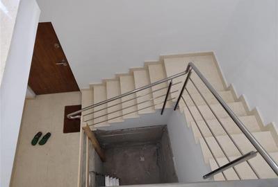 Casă individuală cu 10 camere cu Canalizare în Bucureștii Noi - 11