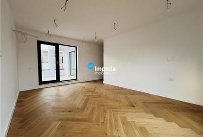 Persoana fizica de vanzare doua VILE DE LUX cu vedere la lac CORBEANCA - 11