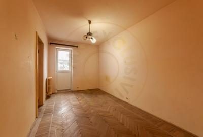 Apartament cu 3 camere circular în Războieni - 4