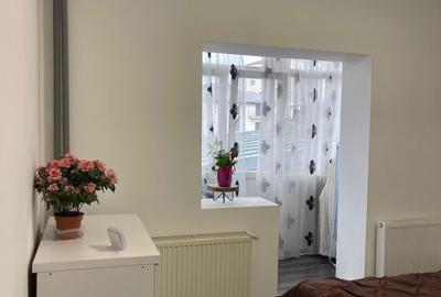 Apartament cu 3 camere semidecomandat în Central - 3