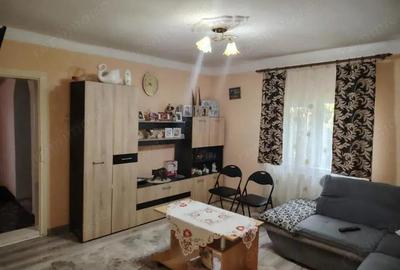 Casă cu 4 camere cu Teren 500 Mp în Chiscani - 2