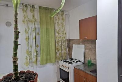 Garsonieră decomandată în Petros - 2