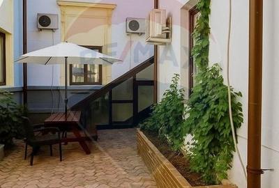 Hotel/Pensiune, de 906 mp, în P-ța Unirii - 2