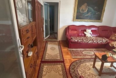 Apartament cu 2 camere decomandat în UTA - 7
