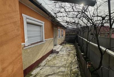 Casă individuală cu 4 camere cu Canalizare în Valenta - 1