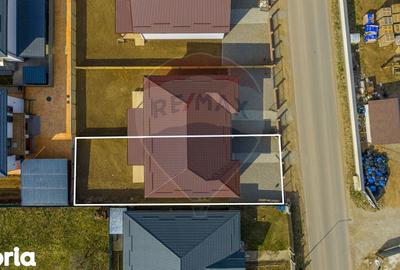 Casă cu 4 camere cu Teren 252 Mp în Hărmanului - 12