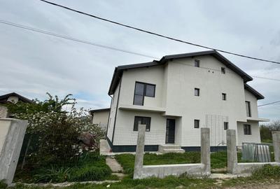Duplex cu 4 camere în Clinceni