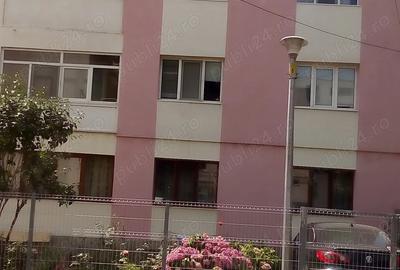 De vanzare apartament 4 camere cu garaj, central,Targu Jiu De vanzare apartament 4 camere cu garaj, central,Targu Jiu - 1