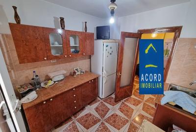 Complex Dacia-apartament 2 camere decomandat cu gaze - 6