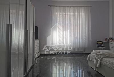Casă individuală cu 4 camere în Plopi