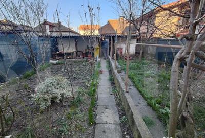 Apartament cu 3 camere decomandat în UTA - 11