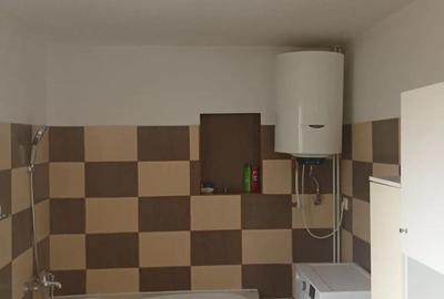 Casă cu 5 camere în Central - 2