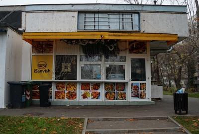 Spatiu comercial de inchiriat 18,7mp in Complexul Drumetului sector 6 - 2