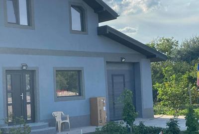 Casă cu 4 camere cu Teren 1200 Mp în Central - 3