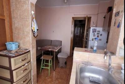 Garsonieră decomandată în Calarași 4 - 6