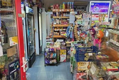 Spațiu comercial, de 27 mp, în Central - 3