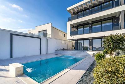 Casă individuală cu 5 camere cu Piscina în Central - 9