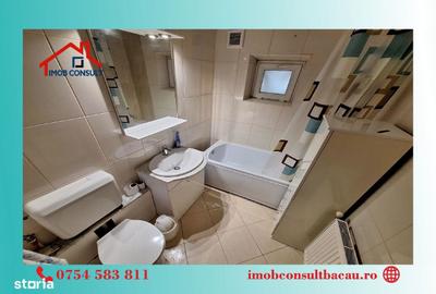 Apartament cu 3 camere decomandat în Banca Națională