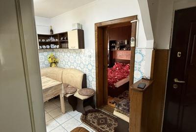 Apartament cu 3 camere semidecomandat în Nufărul - 6