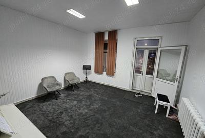 De inchiriat spa?iu comercial, zona Piata Mare , vad comercial ideal - 2