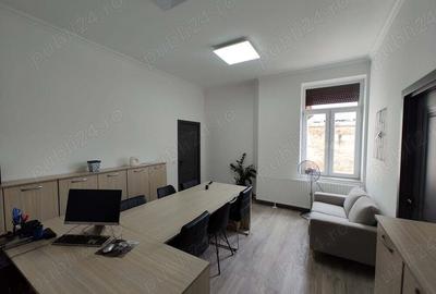Spațiu comercial, de 54 mp, în Central - 3