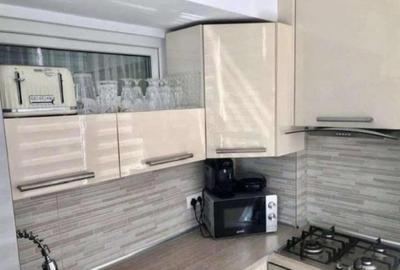 Apartament cu 3 camere decomandat în Central - 3