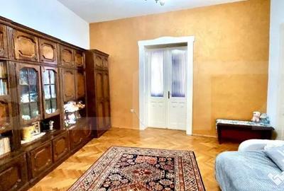 Spațiu comercial, de 210 mp, în Central - 7
