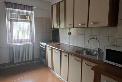 Apartament cu 3 camere semidecomandat în Central - 6