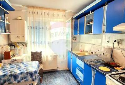 Apartament cu 3 camere semidecomandat în Micro 5 - 7