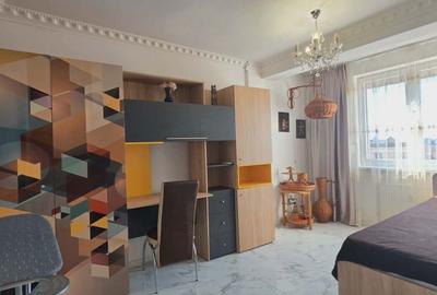 Apartament cu 3 camere semidecomandat în Central - 10