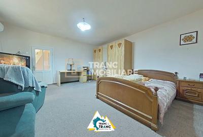 Casă cu 5 camere cu Canalizare în Zăbrani - 11