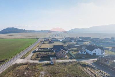 Teren de 685 mp, în Bod - 2