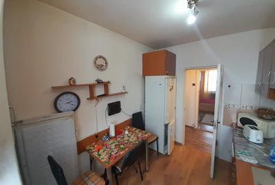 Apartament cu 3 camere decomandat, mobilat în Calea Moldovei - 4