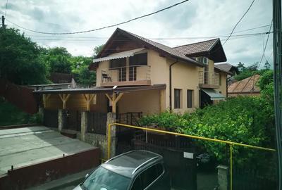 Casă cu 5 camere în Galata - 9