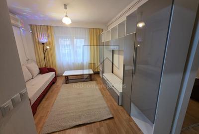 Apartament cu 3 camere decomandat, mobilat în Nerva Traian