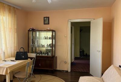 Apartament cu 3 camere semidecomandat în Berceni - 8