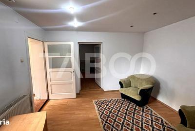 Casă cu 3 camere cu Canalizare în Piața Cluj - 3
