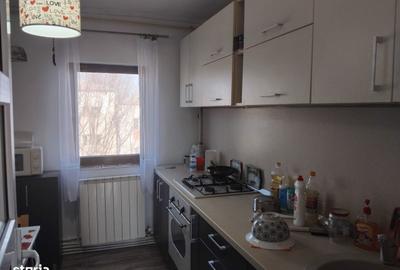 Apartament cu 3 camere decomandat în Inel I - 11