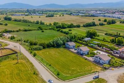 Teren de 1650 mp, în Hărman - 2