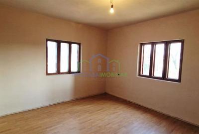 Casă cu 3 camere în Brădești - 15