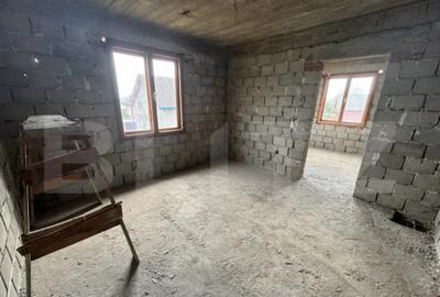 Casă cu 4 camere cu Teren 1842 Mp în Filiași - 10