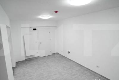 Spațiu comercial, de 286 mp, în Semicentral - 4