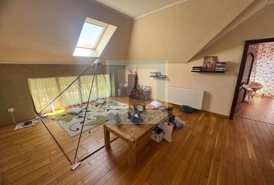 Casa/Vila deosebita 11 camere mobilata-utilata LUX -zona Hoghiz/Brasov - 21