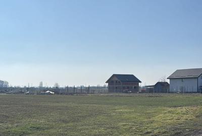 Teren Construcții intravilan de 500 mp, în Nord - 1