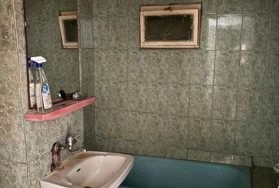 Apartament cu 4 camere decomandat în Paltiniș