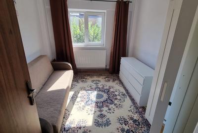 Apartament cu 3 camere decomandat în Cetate