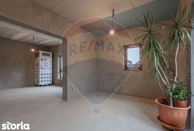 Casă cu 3 camere semidecomandat cu Teren 325 Mp în Sânmihaiu Român - 8