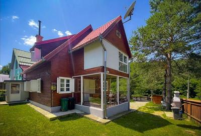 Casa la cheie /vila/pensiune Valiug,Crivaia . - 2