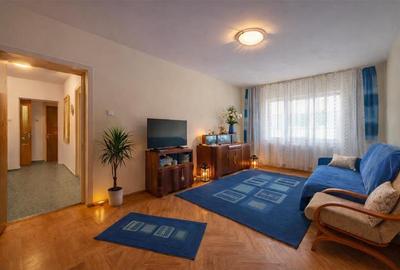 Apartament cu 3 camere decomandat în Central