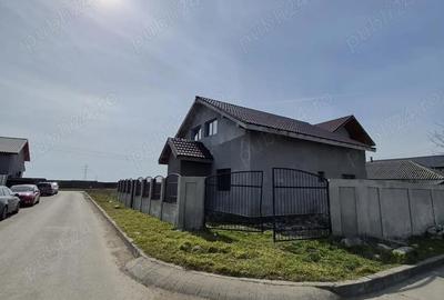 Casă cu 7 camere cu Teren 300 Mp în Cumpăna - 1